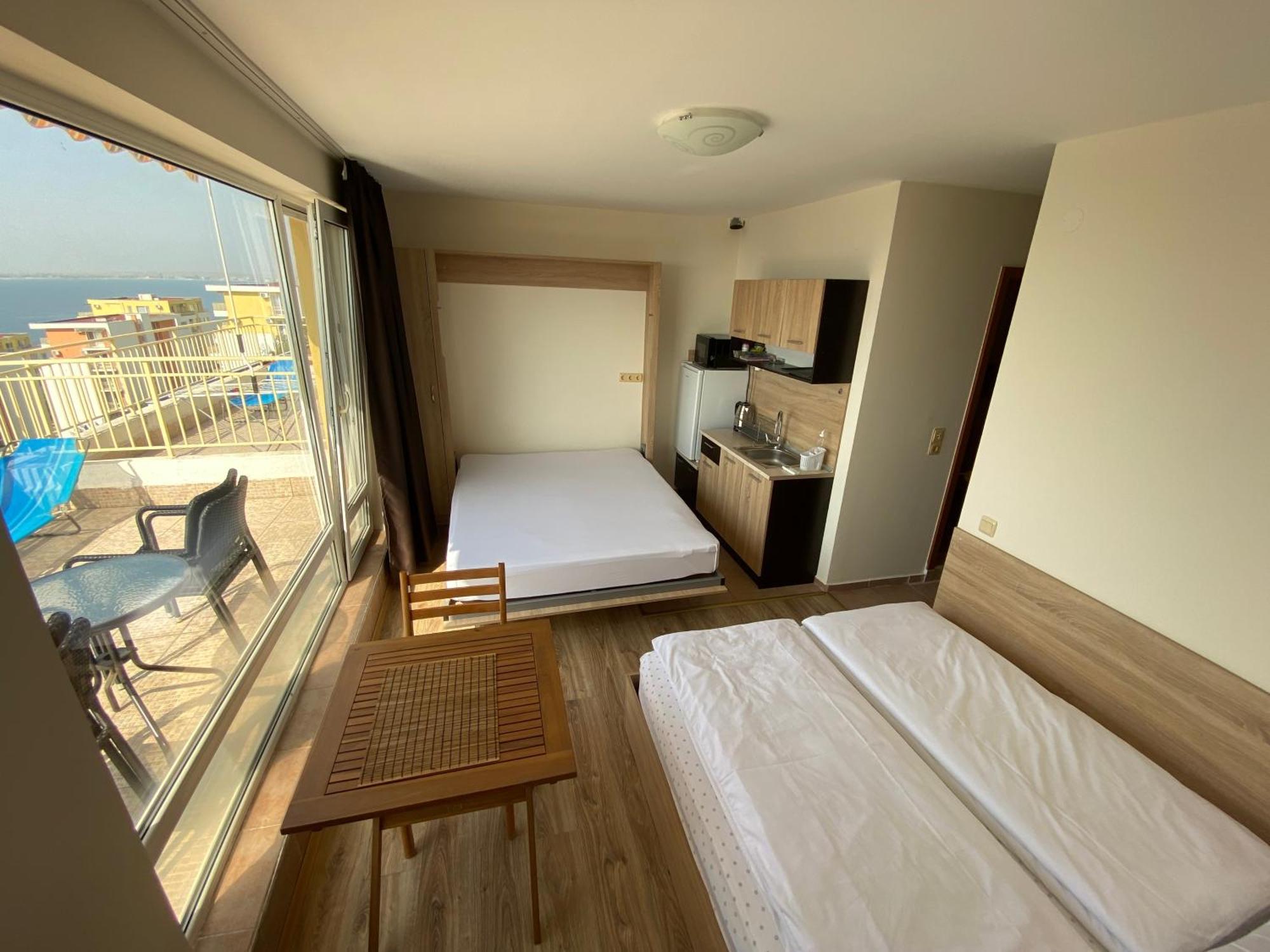 סבטי ולאס Sea View Panoramic Apartments, Fort Noks Crown Club חדר תמונה